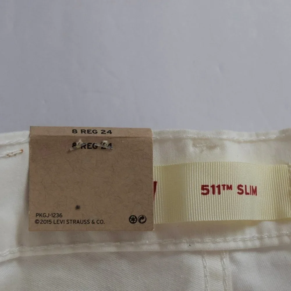 💰3/$25 NWT Levi's 511 Kids White Slim Shorts Super Soft Size 8